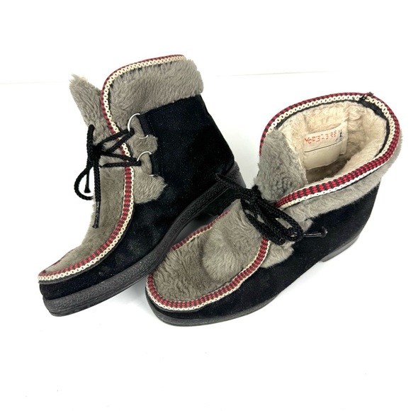 Vintage 1970s Yodelers Women's Sz 5 Winter Ankle Boots Black Suede Faux Fur -USA - Picture 4 of 9